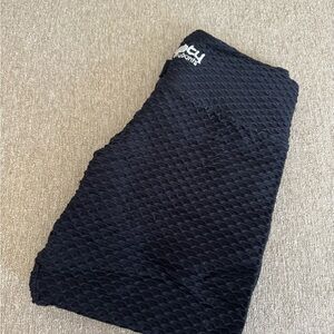 Booty by Brabants Black Textured Capris
